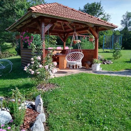 Nika Apartment Ogulin Exterior photo